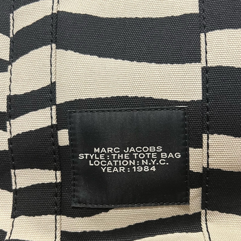 Marc Jacobs LIMITED EDITION The Zebra Small Tote Bag - Picture 10 of 11